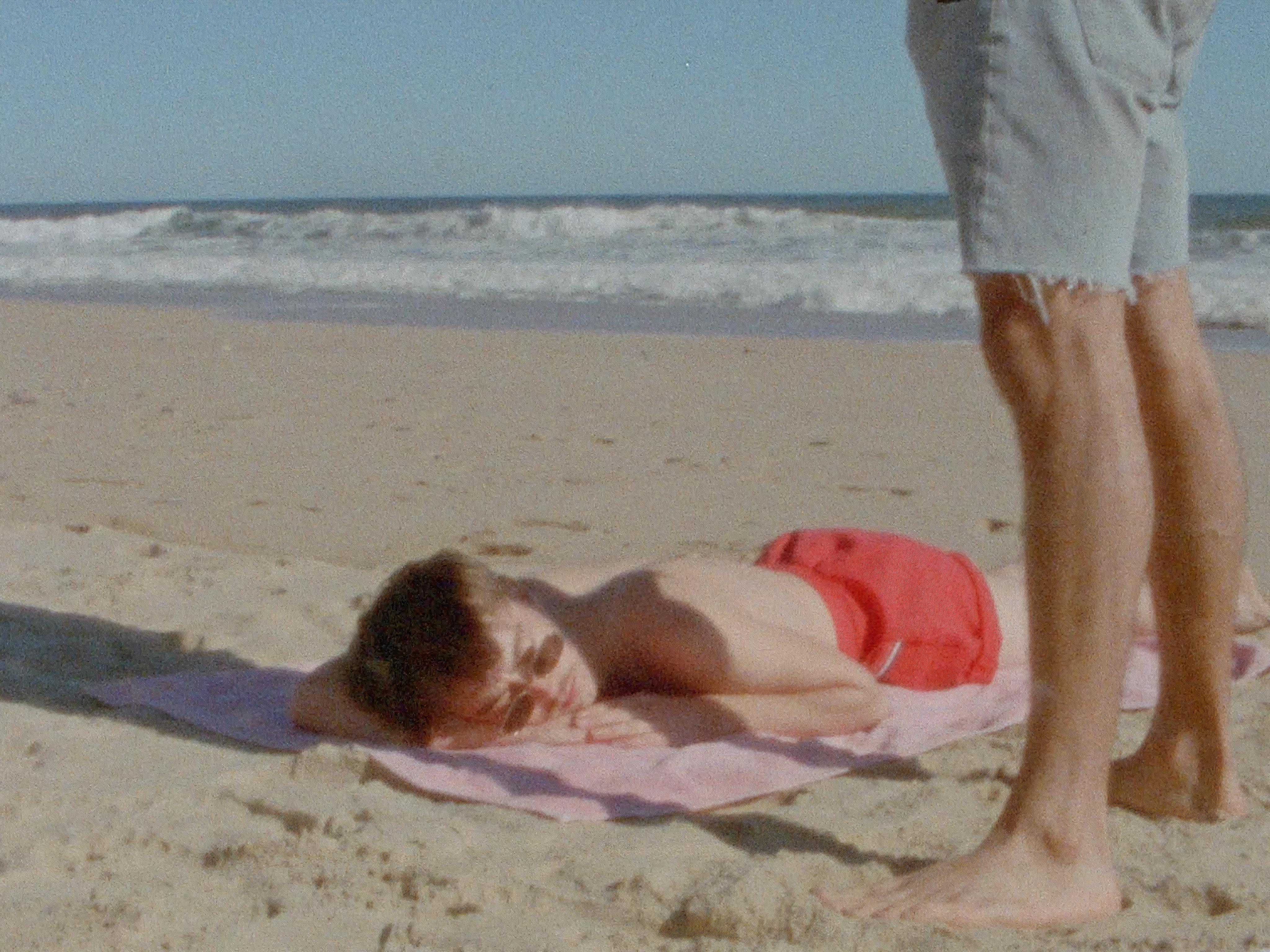 Assista ao curta “Dino at the Beach”, dirigido por Josh Cox