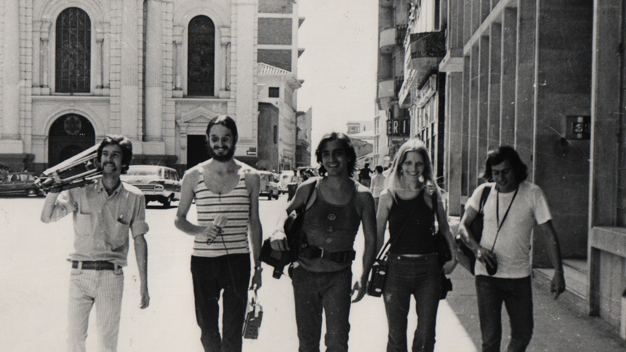 Filme: "Tudo Começou no Fim" (2015), Luis Ospina