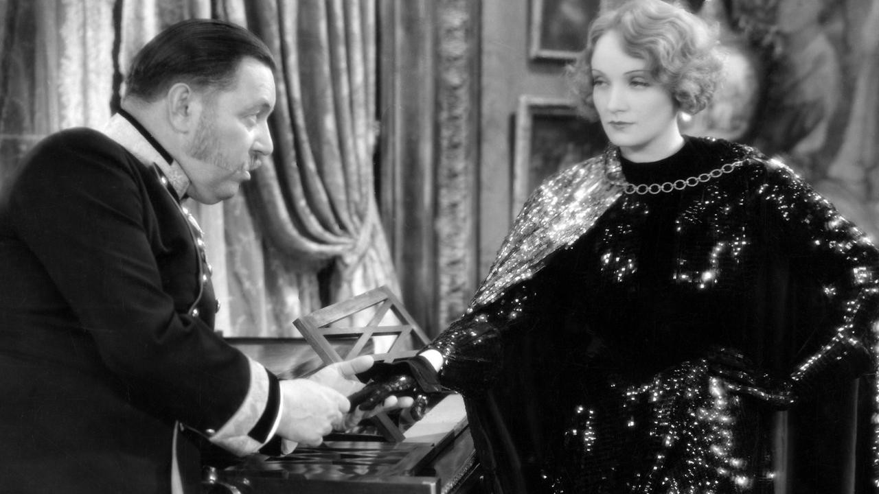 Filme: "Dishonored" (1931), Josef von Sternberg