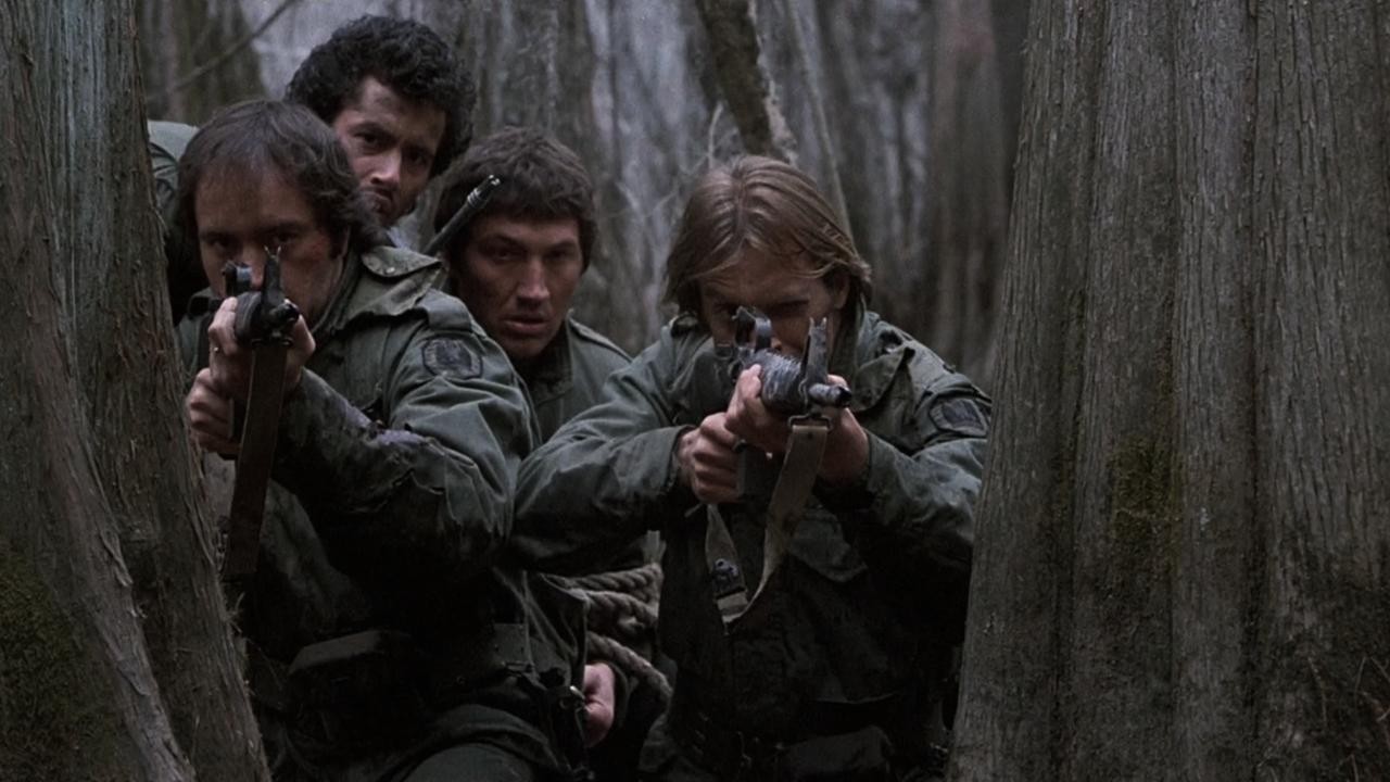 Filme: "A Morte Vem do Pântano" (1981), Walter Hill