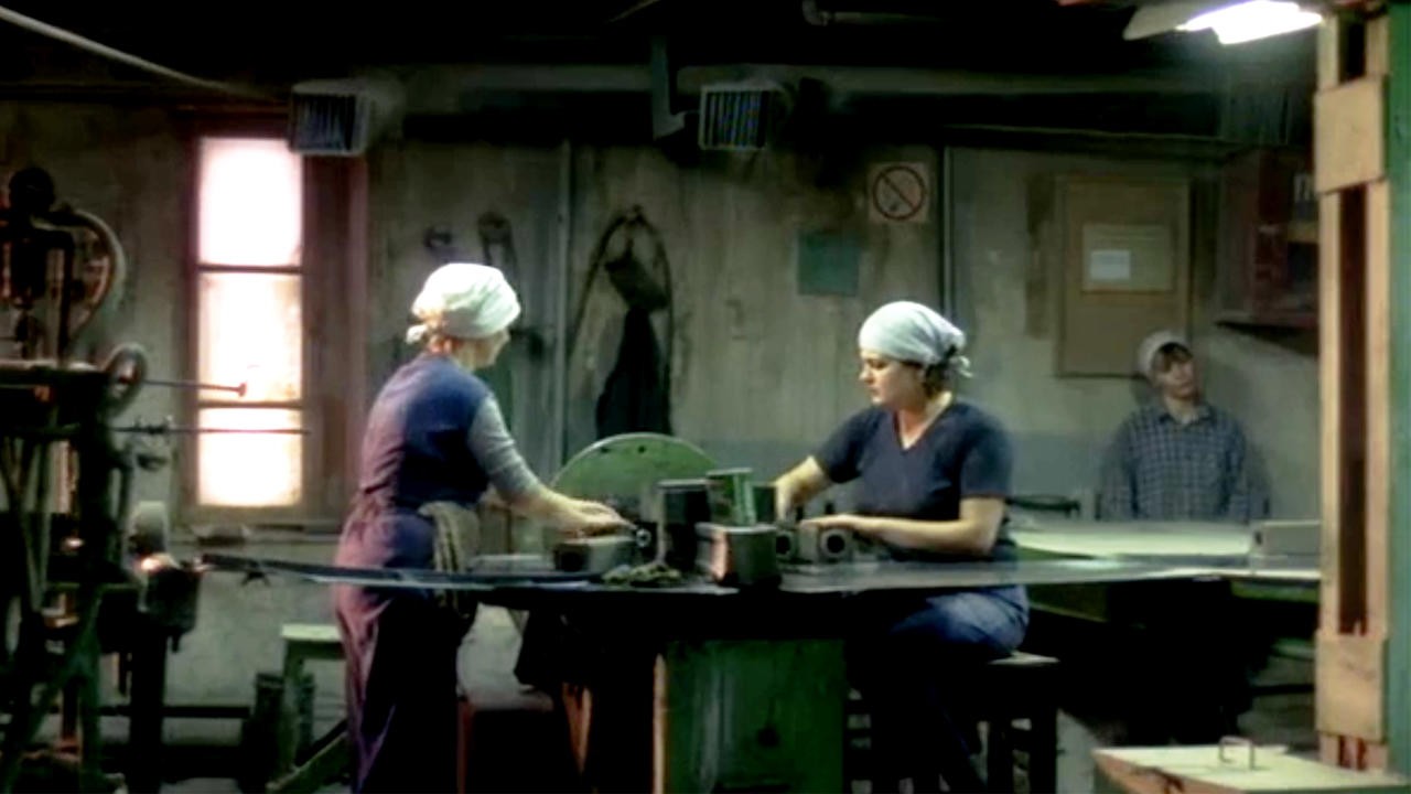 Filme: "A Fábrica" (2004), Sergei Loznitsa