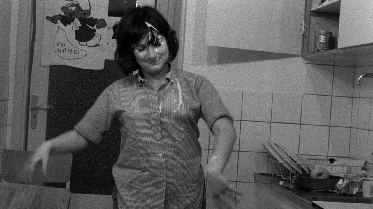 Filme: "Saute ma ville" (1968), Chantal Akerman