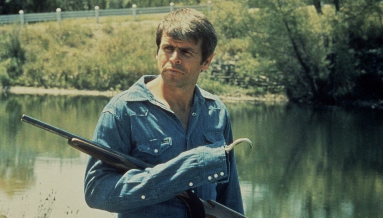Filme: "Ação Violenta" (1977), John Flynn