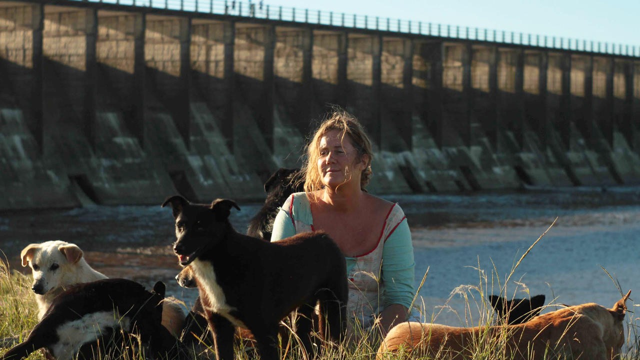 Filme: "Dog Lady" (2015), Laura Citarella, Verónica Llinás