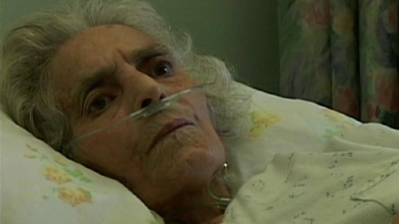 Filme: "Dying at Grace" (2003), Allan King