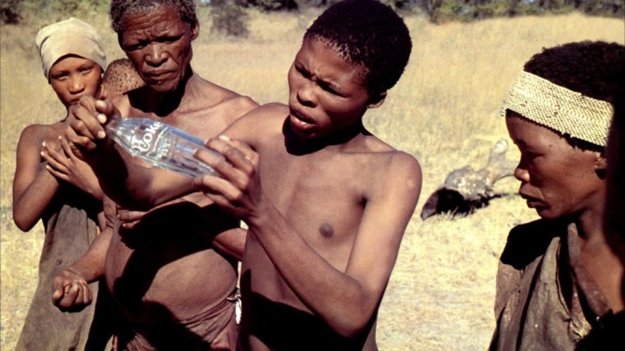 Filme: "Os Deuses Devem Estar Loucos" (1980), Jamie Uys