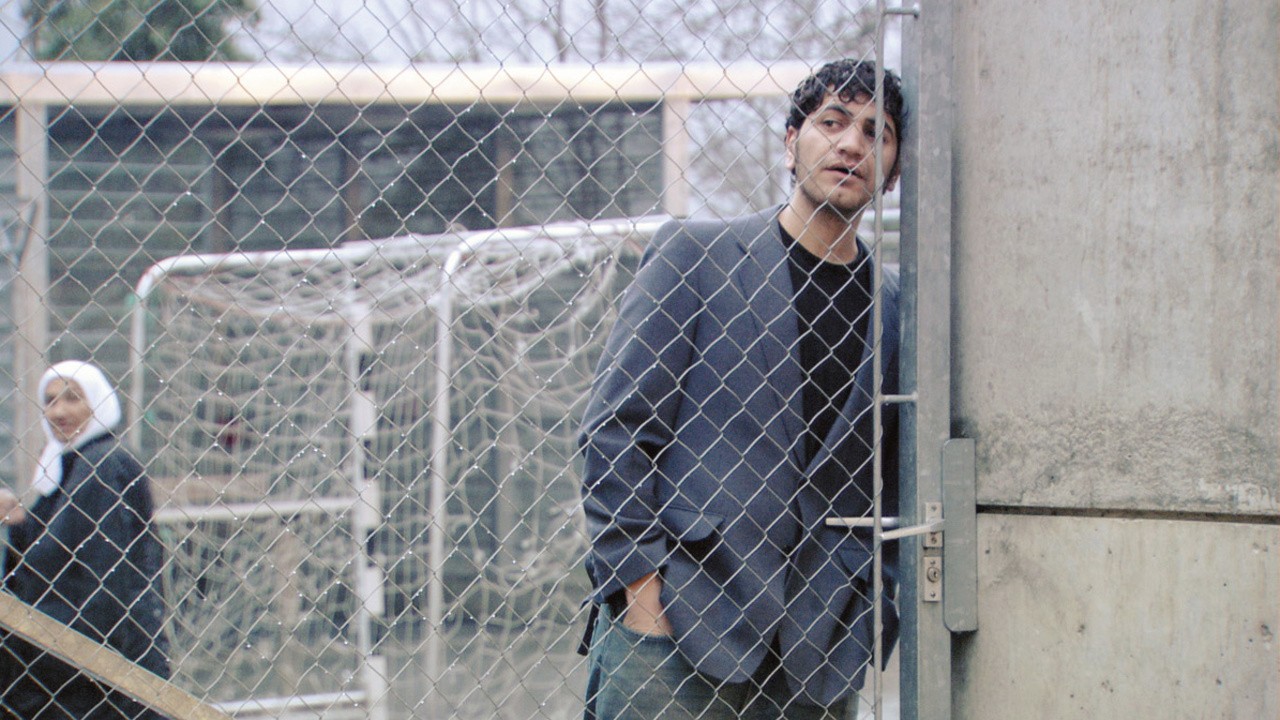 Filme: "The Fortress" (2008), Fernand Melgar