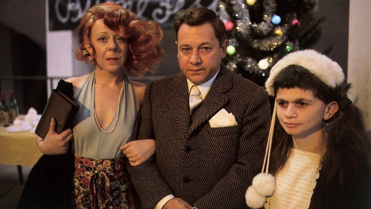 Filme: "White Collar Blues" (1975), Luciano Salce