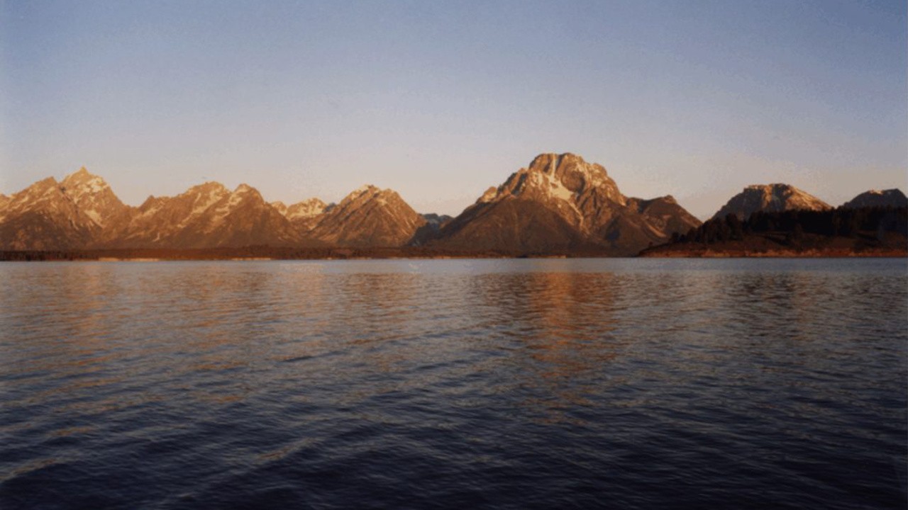 Filme: "13 Lakes" (2004), James Benning