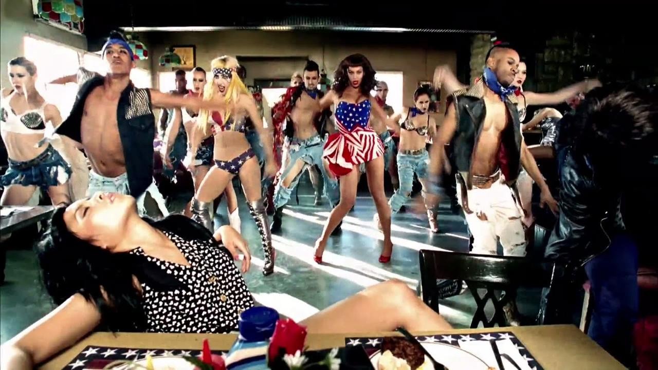 Filme: "Telephone" (2010), Jonas Åkerlund