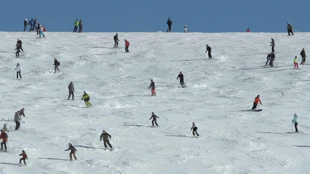 Filme: "Stations" (2018), Julien Huger