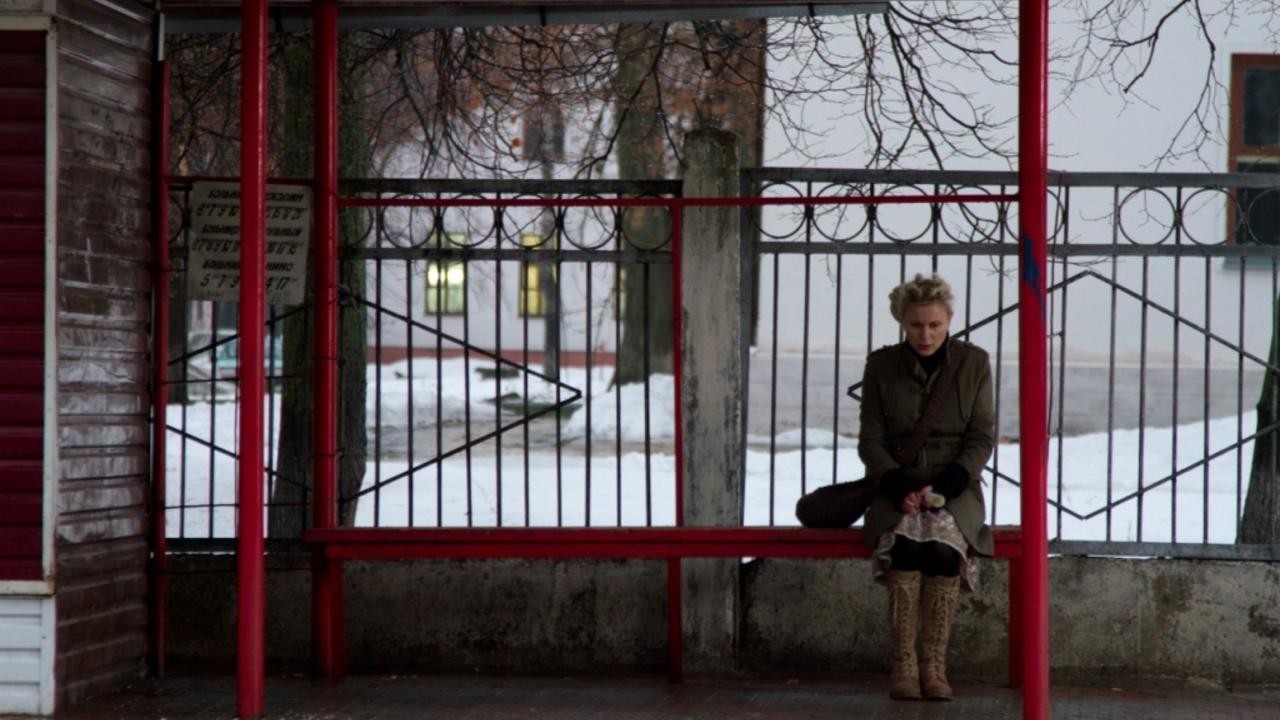 Filme: "Living" (2012), Vasili Sigarev