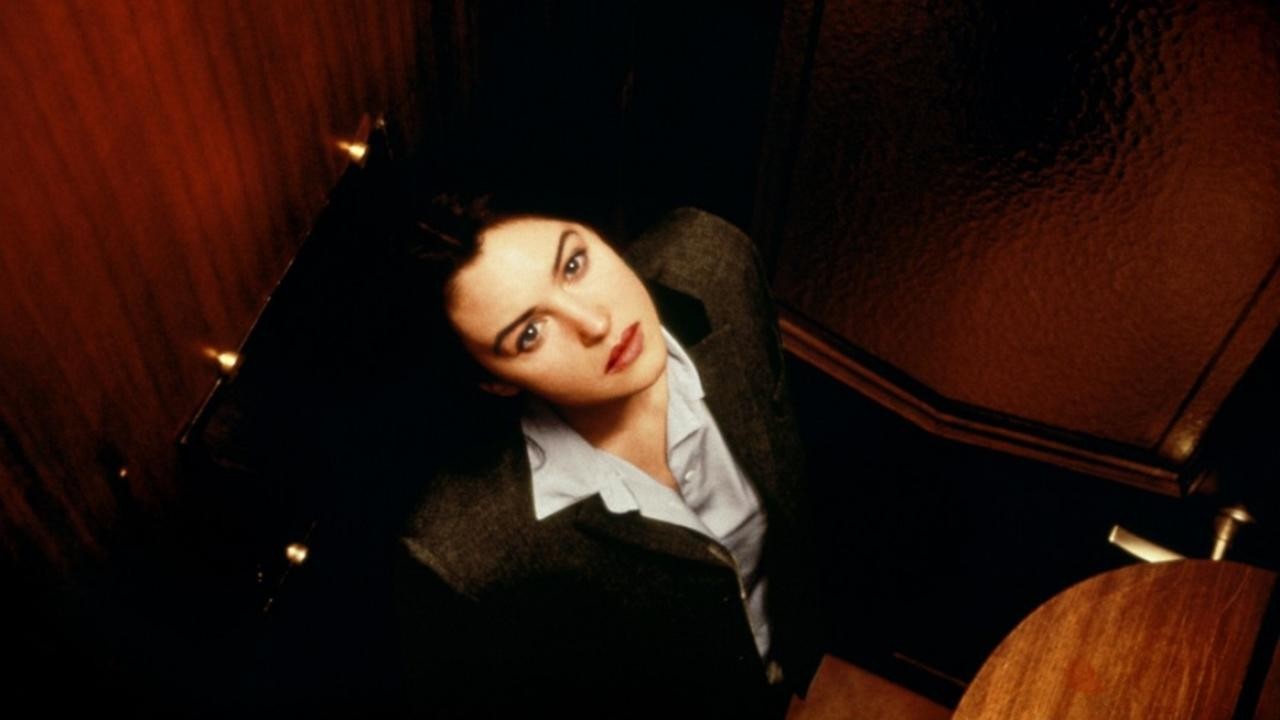 Filme: "The Apartment" (1996), Gilles Mimouni