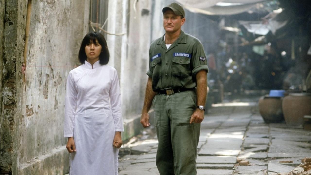 Filme: "Bom Dia, Vietnã" (1987), Barry Levinson