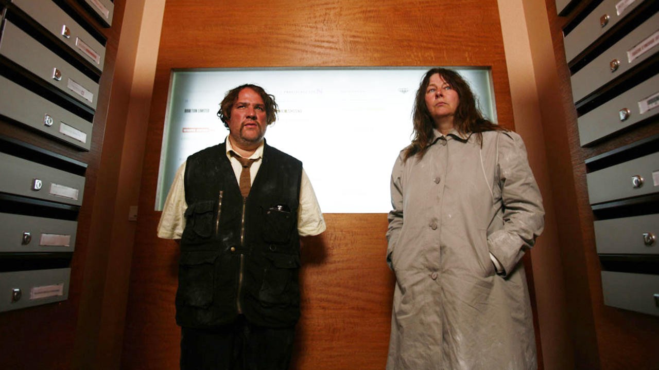 Filme: "Louise-Michel" (2008), Gustave Kervern, Benoît Delépine