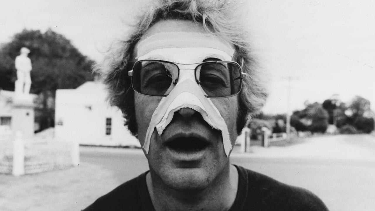 Filme: "Not Quite Hollywood: The Wild, Untold Story of Ozploitation" (2008), Mark Hartley