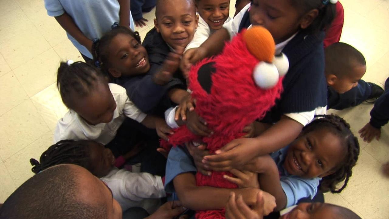 Filme: "Being Elmo: A Puppeteer's Journey" (2011), Constance Marks