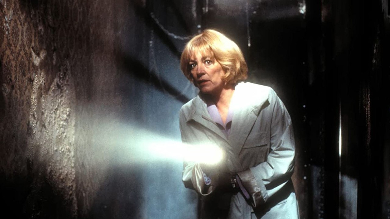 Filme: "Commonwealth" (2000), Álex de la Iglesia