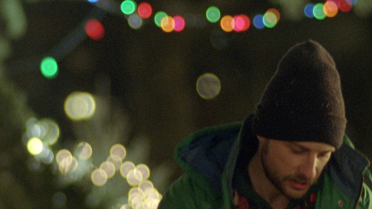 Filme: "Christmas, Again" (2014), Charles Poekel
