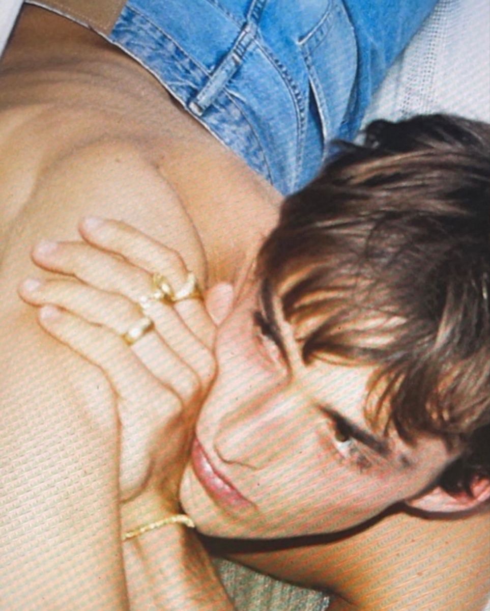 Nunca pareceu tão cansativo amar alguém